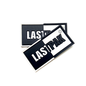 Jt Nhà Máy Tùy Chỉnh Quần Áo Logo Riêng Tên Thương Hiệu <span class=keywords><strong>Tag</strong></span> PVC Quần Áo Nhãn Quần Áo Thẻ Nhãn Tùy Chỉnh - Product Image 4