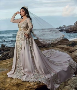 เสน่ห์ของ atiya libas lehenga choli สวยงามมีคลาสยาวถักลาย zardozi ยาวถึงพื้นสำหรับงานปาร์ตี้ชุดแต่งงานอะซิเตท - Product Image 2