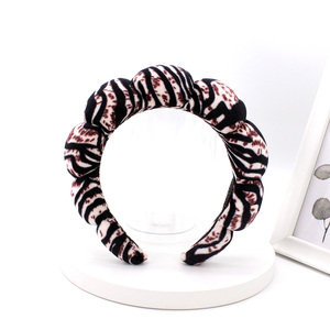 Bandeau en tissu tressé imprimé léopard IFOND avec rembourrage en éponge, matière polyester pour le port quotidien des femmes, SPA, maquillage, beauté - Product Image 4