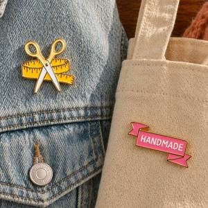 Produsen Bros Cina Tanpa Minimum Pemesanan Grosir Kerajinan Logam Kosong Koin Lencana Kartun Pin Kerah Kustom Pin Enamel Keras Lembut Lucu - Product Image 3
