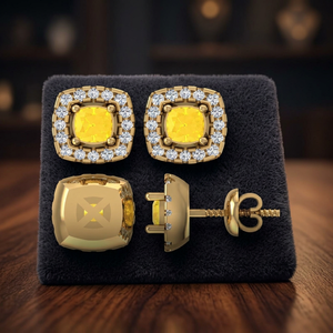 Boucles d'oreilles clous en or 14 carats avec diamants jaunes naturels fantaisie taille coussin de 0,50 carat chacun au centre et diamants blancs naturels de 0,50 carat - Product Image 1