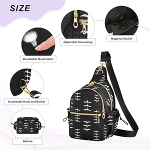 Bolso Bandolera Pequeño de Poliéster con Estampado Personalizado de Aves Iwa Hawaianas, Mini Bolso de Pecho para Hombre - Product Image 3