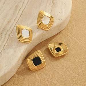 Женские серьги-гвоздики из нержавеющей стали - Product Image 3