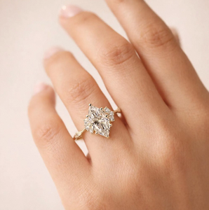 Compre un Anillo de Compromiso con Diamante de Laboratorio Corte Marquesa, Chapado en Oro Rosa Art Deco de 14K, Certificado por IGI, para Mujer, en Línea en Etsy India - Product Image 3