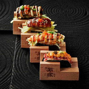 Support commercial en <span class=keywords><strong>bois</strong></span> pour sushis et tacos – Plateau de service durable pour restaurants japonais, idéal pour Nigiri, Temaki et rouleaux faits main - Product Image 5