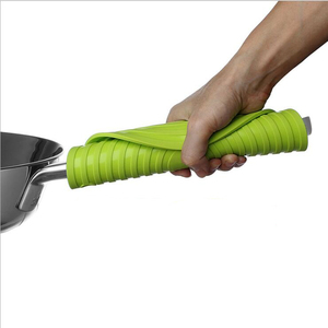 Multi Function New Heat Resistant Hot Pads Silicone <b>Trivets</b> Mat for Hot Pots and Pans - Product Image 3