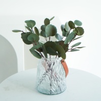 Tiges d'eucalyptus artificielles au toucher réel, courtes branches en caoutchouc souple, fausse verdure pour la décoration de la maison, des hôtels, des tables et des vases