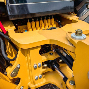 Chargeuse-pelleteuse CAT 420F d'occasion haute stabilité performance disponible à Shanghai pour la vente - Product Image 6