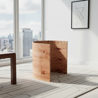 Vitrine moderne en panneaux de bois d'eucalyptus à grain naturel pour aménagement de chaises, idéale pour appartements et hôtels