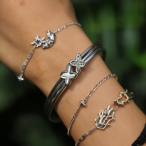 Classic Flower Shaped Alloy Cuff <b>Bracelet</b> Elegant Zinc Alloy Material for Gift - Product Image 3