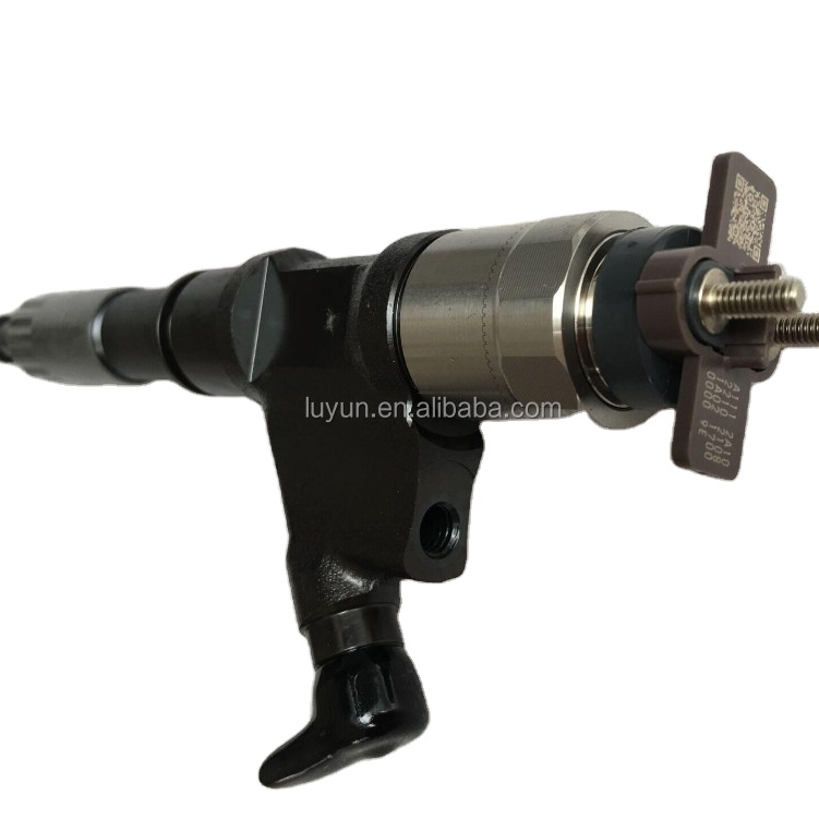 Hot Sale Diesel Fuel Injector 095000-8910 Common Rail Injection Nozzle  VG1246080106 For HOWO A7