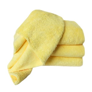 Serviette de lavage auto en microfibre 40x40cm jaune, haute absorption, pour le detailing automobile - Product Image 3