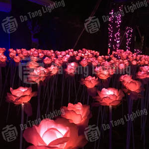 Lámparas Decorativas LED con Forma de Rosa Artística, Impermeables IP65, para Decoración Navideña (Navidad/Halloween) y del Hogar - Product Image 3