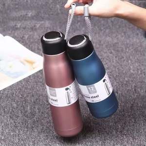 Personnalisation rapide, bouteille d'eau isotherme à <span class=keywords><strong>double</strong></span> paroi sans BPA de 500 ml avec corde - Product Image 4