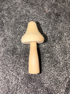 Hongo de Madera Artesanal en Miniatura, Modelo Fairyshroom Alto, Especificación A FAS, Silueta Elegante - Product Image 2