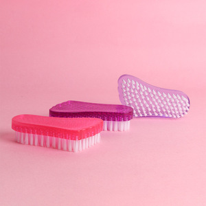 Brosse de nettoyage des pieds en plastique avec poils doux pour le soin des pieds, le massage et l'exfoliation - Product Image 3