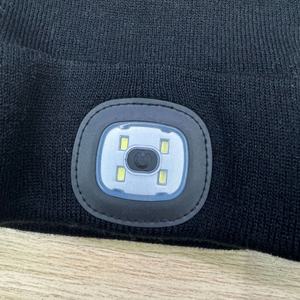 Nouvel arrivage Haut-parleur Bluetooth rechargeable unisexe Lampe <span class=keywords><strong>frontale</strong></span> sans fil Chapeau Led Logo personnalisé Lampe <span class=keywords><strong>frontale</strong></span> Beanie pour la course de nuit - Product Image 6