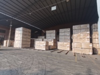 Panneau MDF en mélamine pré-découpé F4 Star Grade résistant au feu 18mm 4x8ft panneau MDF en mélamine de haute qualité pour les projets de bricolage