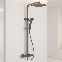 Système de douche thermostatique carré avec mitigeur en laiton, douchette murale et pommeau de douche fixé au mur