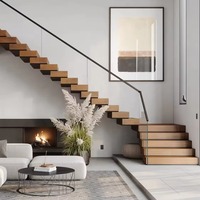 Escalier LED d'intérieur moderne avec garde-corps droit en verre Bandes de roulement en bois massif Matériau flottant en acier, bois et alliage d'aluminium pour villas