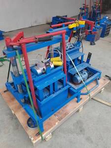 Machine manuelle à bas prix pour la fabrication de blocs et briques en béton (2-45 pièces), populaire au Malawi - Product Image 6