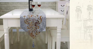<span class=keywords><strong>Camino</strong></span> <span class=keywords><strong>de</strong></span> <span class=keywords><strong>Mesa</strong></span> Rectangular <span class=keywords><strong>de</strong></span> Terciopelo con Diseño Floral Europeo Navideño <span class=keywords><strong>de</strong></span> Lujo, con <span class=keywords><strong>Estampado</strong></span> Dorado y Macramé, para Bodas - Product Image 3