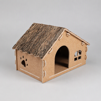 Villa para Gatos de Una Sola Capa, sin Herramientas, con Diseño de Huellas de Patas y Ventanas Recortadas, en Color Corteza de Roble Natural, 640 x 380 x 400 mm