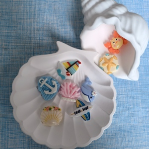 100 pièces coloré résine Mini coquille <span class=keywords><strong>voilier</strong></span> crabes étoile de mer baleine océan plage Figurine Flatback Scrapbook artisanat bricolage Hairbow décor - Product Image 1