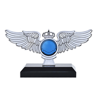 Trophée de récompense en acrylique haut de gamme en forme d'aile avec base noire, plaque de reconnaissance personnalisée avec logo pour les récompenses sportives et professionnelles