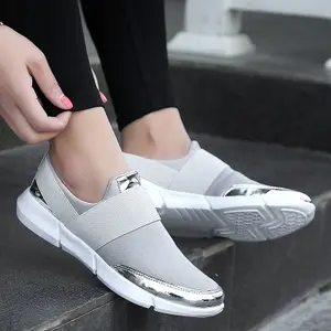 XEY056 Korea Desainer Busana Emas Wanita Sepatu Sneakers