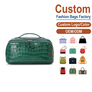 Custom Elegant Crocodile Pattern Cosmetic <b>Case</b> With Zipper Hasp Soft Handle Medium Capacity Portable <b>Makeup</b> Bag - Product Image 1