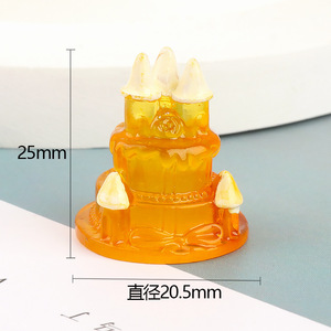 Vente en gros de figurines en résine de château de rêve de dessin animé, ornements en résine kawaii, modèle en résine qui brille dans le noir pour la décoration de voiture - Product Image 5