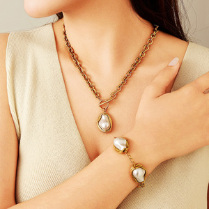 Ensemble collier et bracelet en acier inoxydable, perle baroque, plaqué or 18 carats, vintage, haut de gamme, à porter tous les jours, bijoux unisexes - Product Image 1