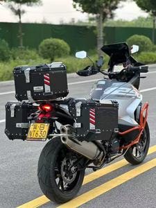 Alps Series TPU Sac de selle gonflable Sac de voyage latéral pour motos - Product Image 3