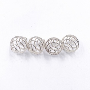 Boucles d'oreilles OEM en plaqué argent créatif Boucles d'oreilles durables en forme de cage à perles avec style bobine stable - Product Image 2