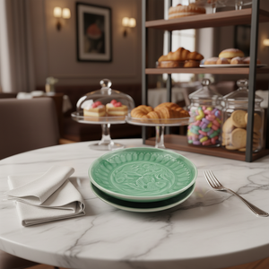 Plato hondo de 8 pulgadas con diseño de pez dorado en relieve, color celadón, apto para hoteles y restaurantes, ideal para el mercado mayorista. - Product Image 3