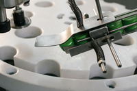 Machine de remplissage et de bouchage automatique à 4 têtes pour sirop et liquides oraux, conforme GMP, remplisseur de haute précision