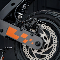 KuKirin G2 Elektrikli Scooter 800W 48V 15Ah 10 İnç Katlanabilir Arazi Tipi Ulaşım E-Scooter'ı