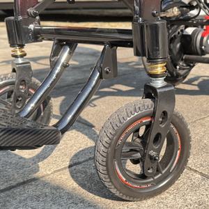 รถเข็นคนพิการกึ่งคาร์บอนความทนทานสูง โครงสร้างไฮบริดจากอะลูมิเนียมอัลลอยด์และคาร์บอนไฟเบอร์ - Product Image 5