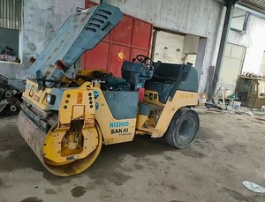 Compacteur routier d'asphalte SAKAI TW502 d'occasion, 5 tonnes, petit rouleau compresseur SAKAI d'occasion - Product Image 3