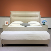 Cadre de lit moderne minimaliste beige en cuir véritable avec tête de lit capitonnée pour chambre principale