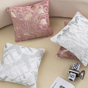 Ready to Ship Wholesale 18*18 <strong>Sequin</strong> Geometric <strong>Cushion</strong> Cover Plain Faux Fur Decor Pillow Cases - Product Image 2