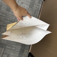 Sac d'emballage laminé BOPP avec une excellente fonction anti-humidité, garde les granulés pour chiens au sec et prévient la moisissure pendant le transport