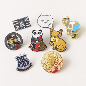 Badges en métal émaillé personnalisés de qualité supérieure avec fermoir papillon pour l'identité d'entreprise et les événements - Product Image 6