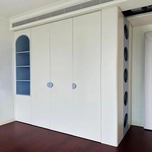 Armario Desmontable Personalizado con Acabado Resistente a Huellas Dactilares <span class=keywords><strong>para</strong></span> Alquileres Vacacionales, Alojamientos y Dormitorios Multi-Hospitalarios, Mueble <span class=keywords><strong>de</strong></span> Almacenamiento - Product Image 1