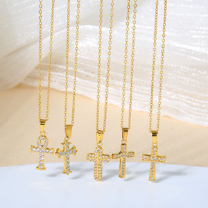 สร้อยคอจี้รูปดอกไม้และไม้กางเขนสแตนเลสสตีลเคลือบทอง 18K PVD |   พลอยเทียมสร้างในห้องปฏิบัติการ |   กันน้ำ ป้องกันอาการแพ้ สำหรับผู้หญิง - Product Image 3