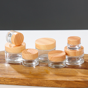 Crème cosmétique la plus vendue <span class=keywords><strong>en</strong></span> <span class=keywords><strong>pot</strong></span> <span class=keywords><strong>en</strong></span> <span class=keywords><strong>verre</strong></span> avec <span class=keywords><strong>action</strong></span> exfoliante et fini transparent 30g 50g 100g <span class=keywords><strong>Pot</strong></span> de crème avec couvercle <span class=keywords><strong>en</strong></span> bambou - Product Image 3