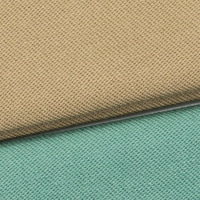 En stock : Tissu sergé dense en coton lavé au sable 40S, couleur kaki, pour la fabrication de vêtements