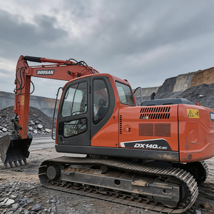 Excavadoras de cadenas medianas Doosan usadas, en buen estado, con piezas originales, rentables, duraderas y a un precio favorable. - Product Image 1