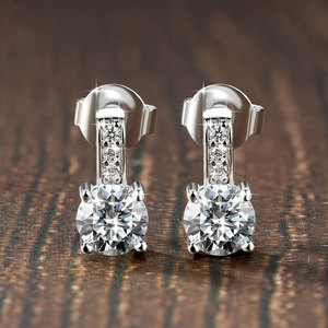 Pendientes minimalistas de moissanita con corte redondo de 1 quilate VVS GRA, cadena de oro de 14k, joyería permanente a granel para uso diario. - Product Image 5